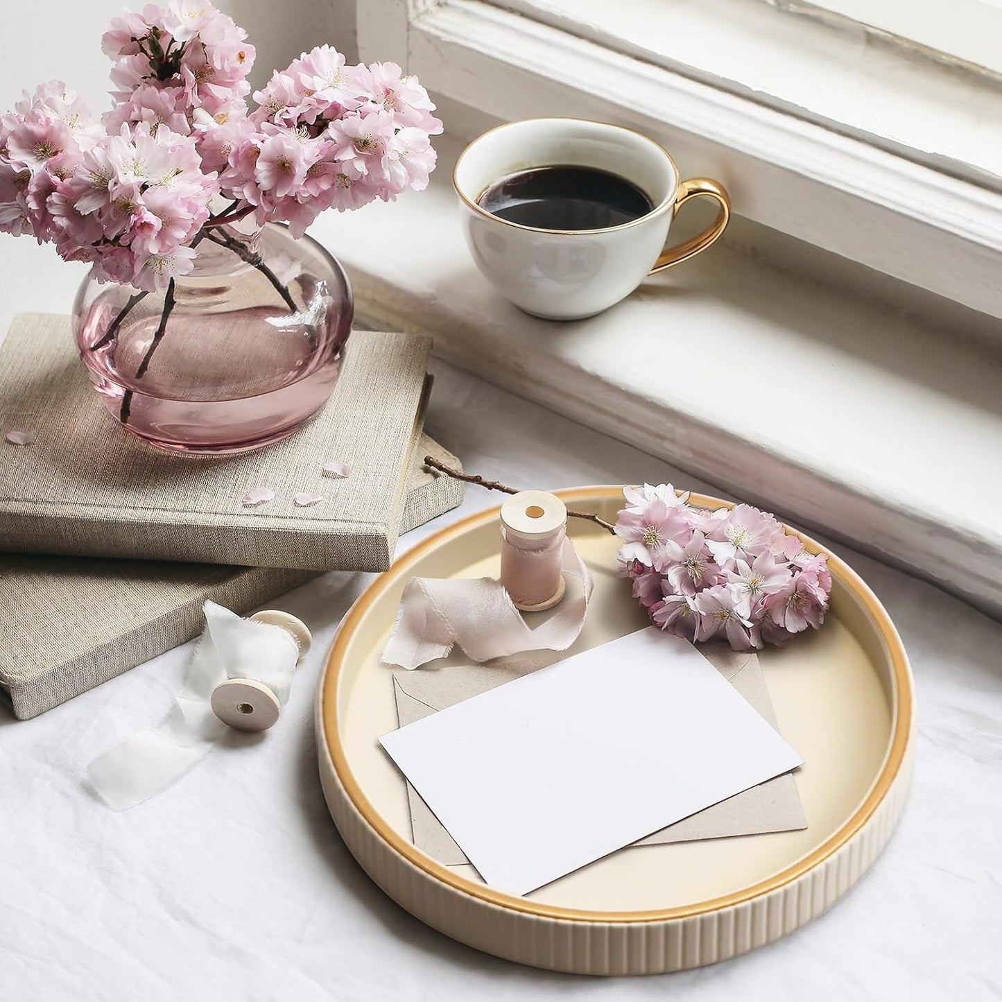 SANZIE Leather Tray Desktop Storage Organizer Premium Serving Tray Decorative Tray Valet Tray for Sundries Cosmetics Phone Wallet Cutlery, Circle + Rectangular, White