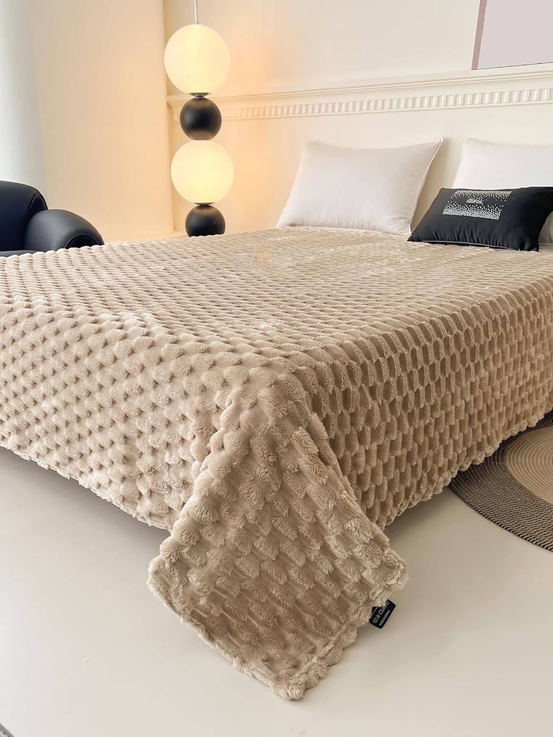 Twin Fleece Blanket for Couch - Super Soft Cozy Throw Blankets for Women Travel,3D Checkered Striped Lightweight Blanket for Girls,All Seasons Flannel Blanket,Bed Home Decor,60x80 Inches