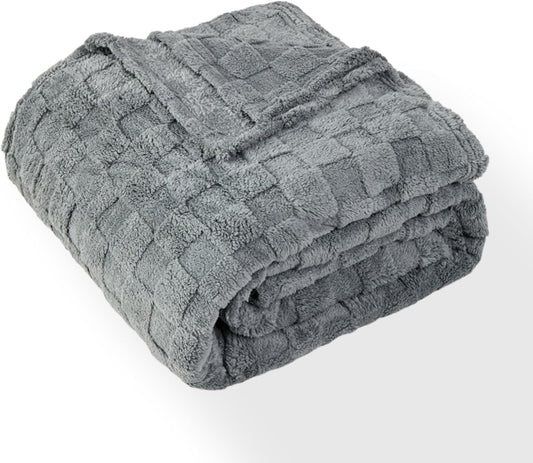 King Fleece Blanket for Couch - Super Soft Cozy Throw Blankets for Women,3D Checkered Striped Lightweight Blanket for Girls,All Seasons Flannel Blanket，Bed Home Decor，108x90 Inches