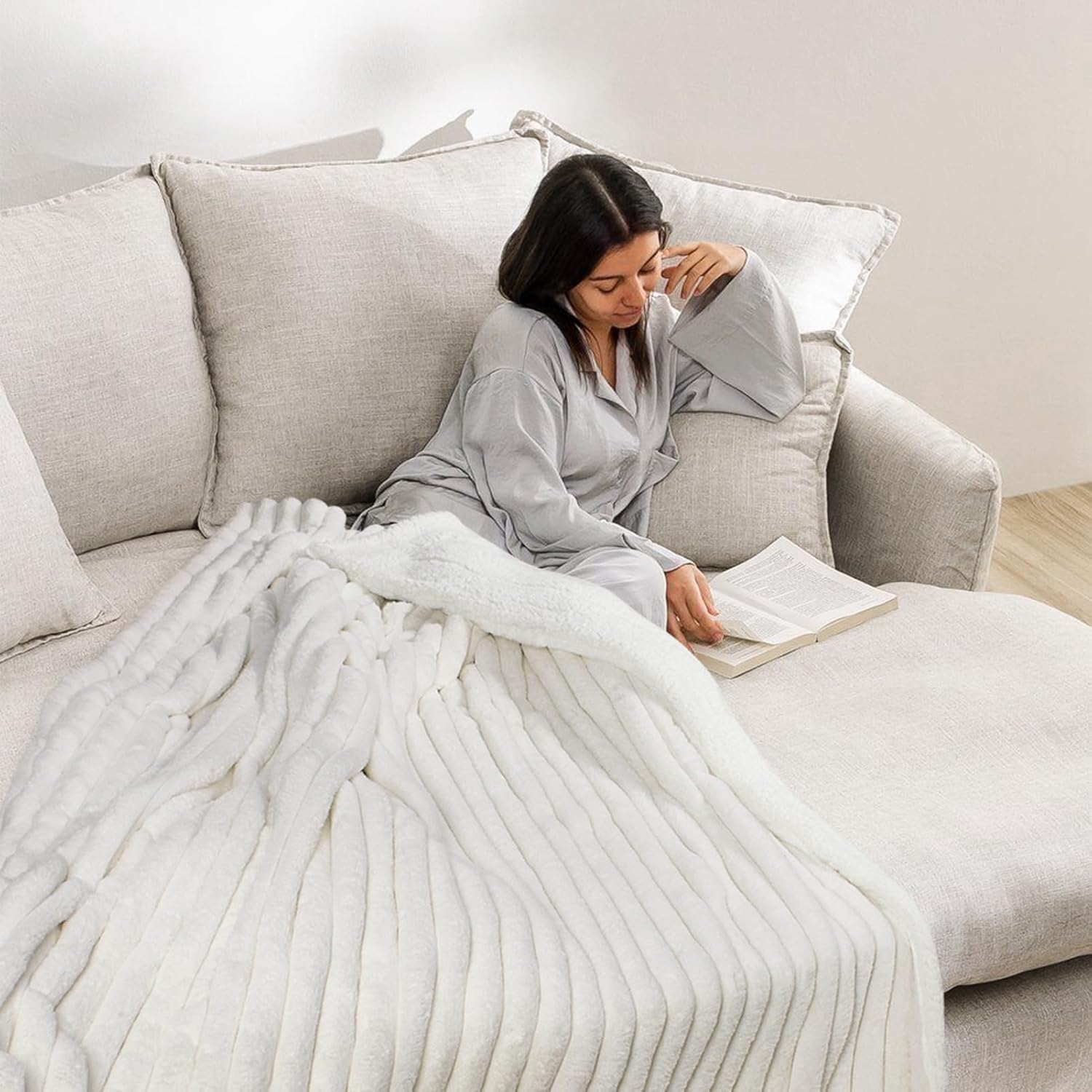 MOSAYT Super Soft Faux Rabbit Fur Blanket, Elegant Ruched Design, White, 60x80 Inch - Perfect for Couch, Sofa, or Bed