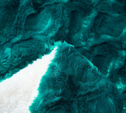 DaDa Bedding Lavish Emerald Teal Green Faux Fur Fuzzy Throw Blanket - Mermaid Scales Design White Sherpa Backside - Soft Warm Plush Bright Vibrant Jewel Tones Embossed for Bed/Couch - 50" x 60"