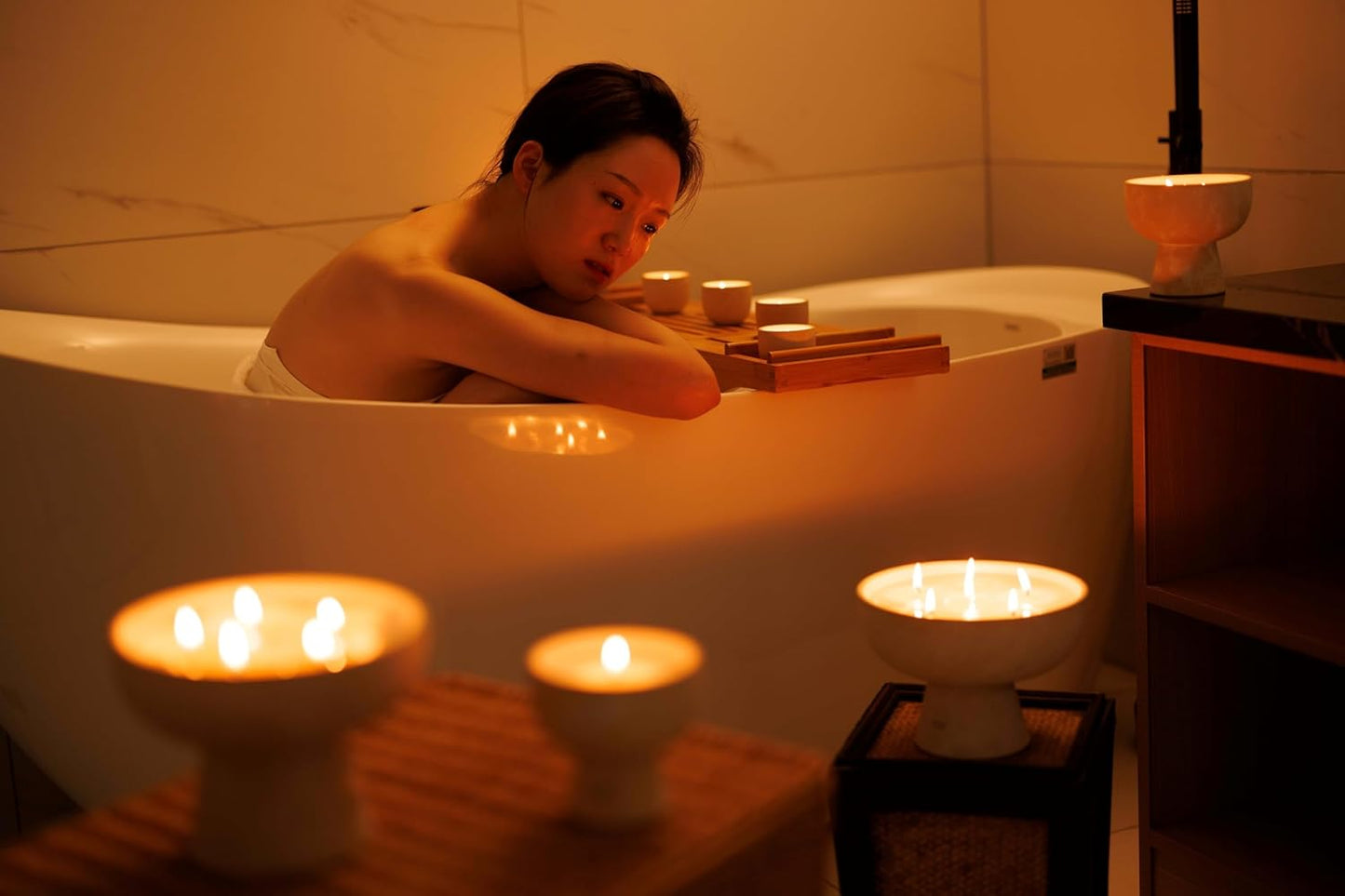 BLUEME Renew - Ivy & Rose, Luxury Candle w/Essential Oils, 6 Wick, Hand-Poured Soy, Cotton Wick, Ceramic