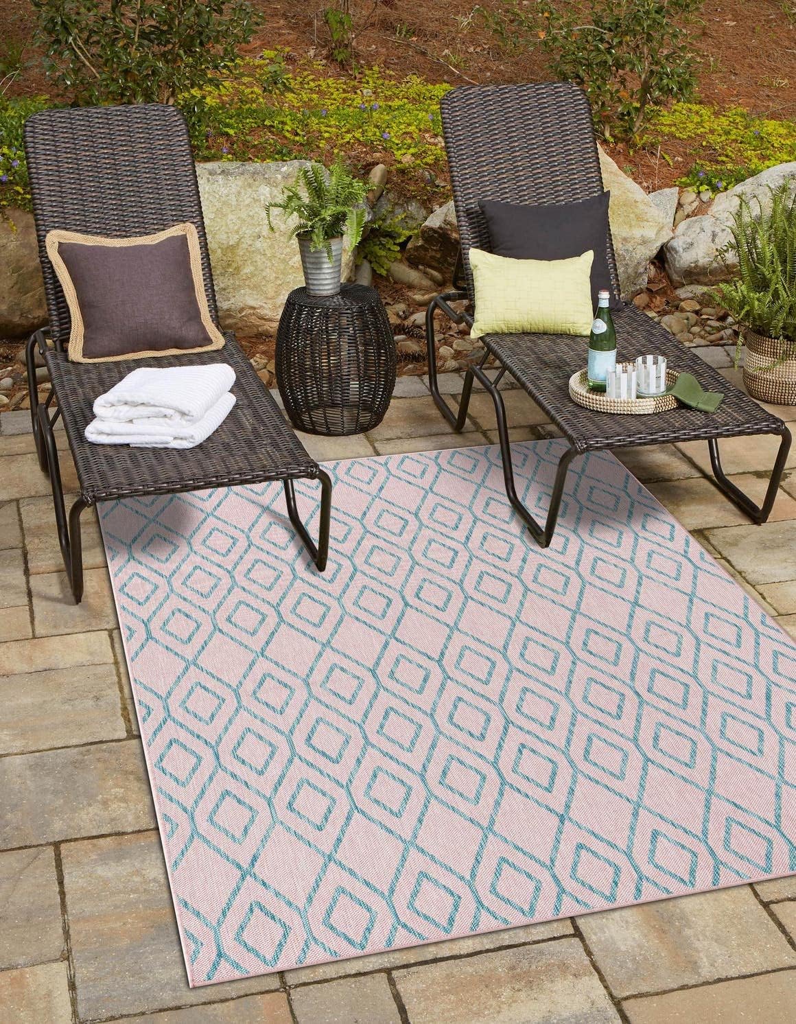 Jill Zarin Outdoor Collection Area Rug - Turks and Caicos (4' x 6' Rectangle Pink and Aqua/Light Blue)