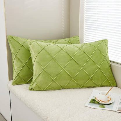 JAUXIO Diamond Pinch Pleated Crystal Velvet Pillowcases 2 Pack Solid Pintuck Throw Cushion Cover for Home Decor Hidden Zipper Closure (Apple Green, Standard)