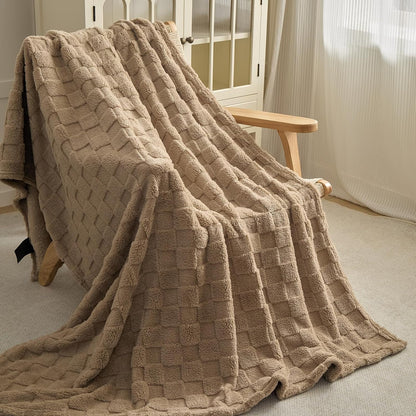 Queen Fleece Blanket for Couch - Super Soft Cozy Throw Blankets for Women,3D Checkered Striped Lightweight Blanket for Girls,All Seasons Flannel Blanket，Bed Home Decor，90x90 Inches