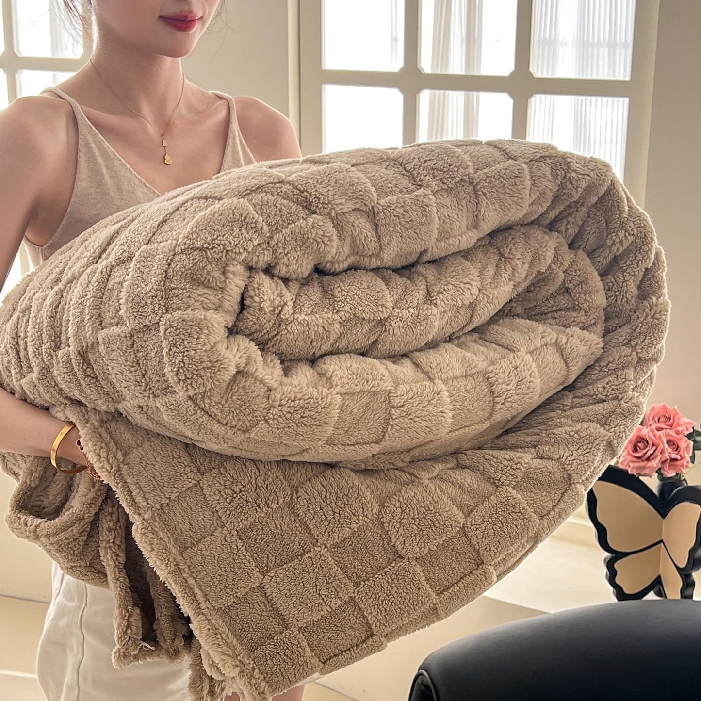 Twin Fleece Blanket for Couch - Super Soft Cozy Throw Blankets for Women,3D Checkered Striped Lightweight Blanket for Girls,All Seasons Flannel Blanket，Bed Home Decor，60x80 Inches