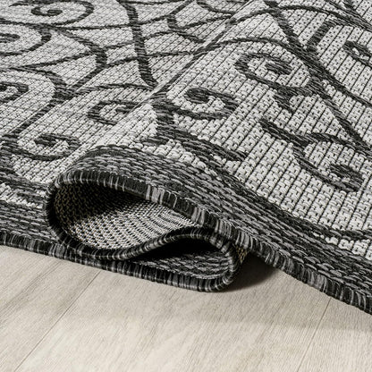 JONATHAN Y Vintage Filigree Indoor Outdoor Area Rug 6X9 Light Gray/Black, Madrid Textured Weave for Backyard, Patio, Porch, Easy-Cleaning, High Traffic, Pet-Friendly, Non-Shedding (SMB107E-6)